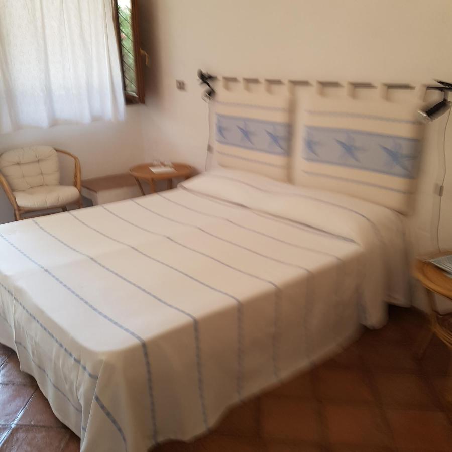 B&B Le Corti Di Aloa San Pantaleo Exterior photo